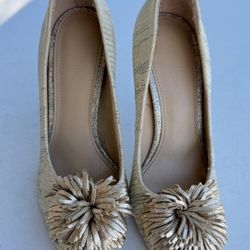 MICHAEL KORS LOLITA PUMP METALLIC PALE GOLD POM WOMEN'S LEATHER SLIP ON SHOES. Size 5M