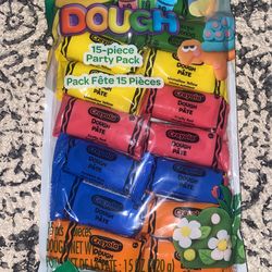 Crayola Modeling Dough Set - 15 Piece Dough Party Activity Pack - Comes with 15 Packs of Dough in Assorted Colors