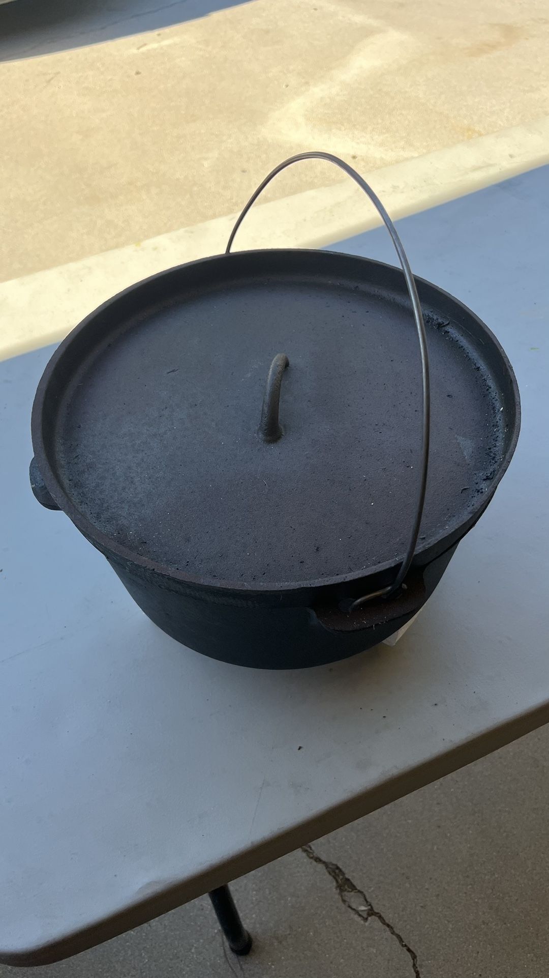 12-inch cast iron Dutch oven, with a 6-quart capacity