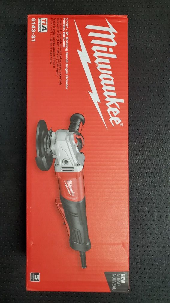 MILWAUKEE 11 Amp 4-1/2 in. - 5 in. BRAKING SMALL ANGLE GRINDER [ESMERIL/GRILLO]