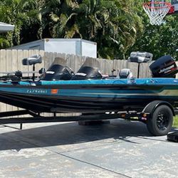 1998 stratos Bass Boat