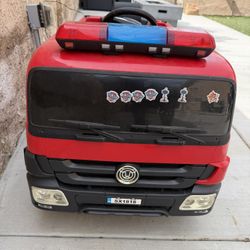 Kids 12v Fire Truck, Single Ridger