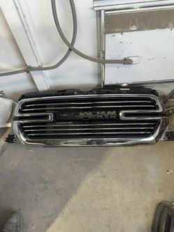 2020 Ram Chrome Grille