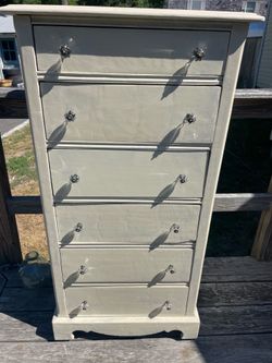 Creamy white solid wood 1930’s lingerie chest