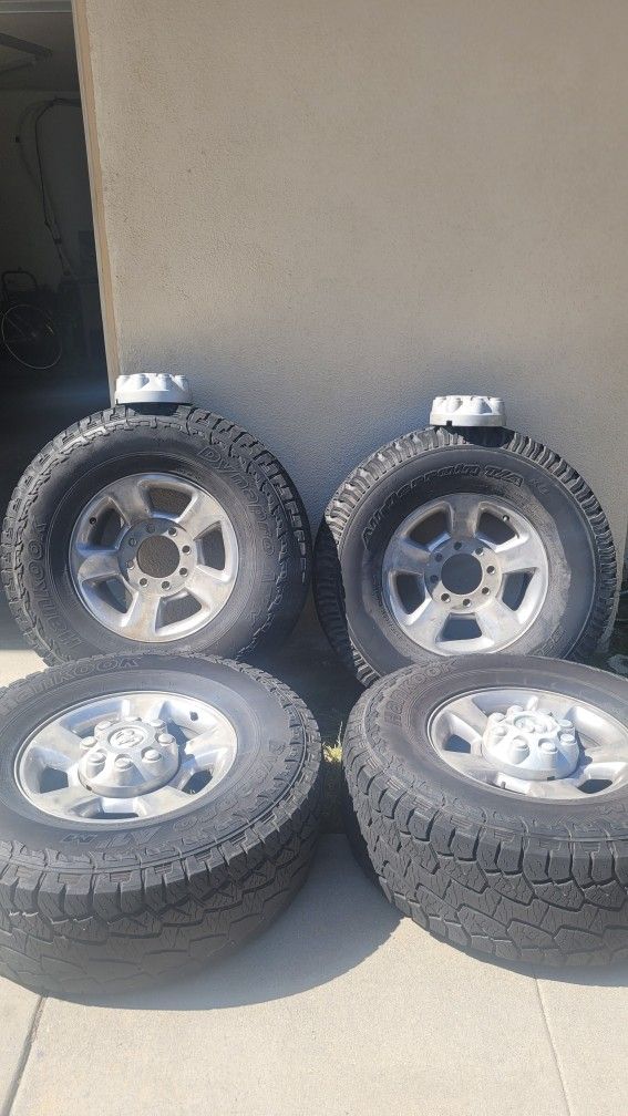 17 Inch Dodge Rims with Tites