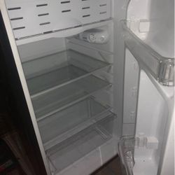 MagicChef Mini Fridge
