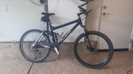 Jamis Mountain bike - full suspension