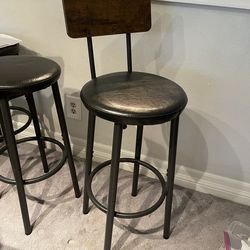 Set of 4 Bar Stools – Industrial Style (Wood & Black Metal)