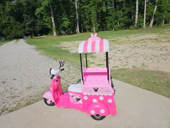 Disney Minnie Mouse Sweet Treats Ride-On Scooter & Sidecar Food Truck Battery & Charger Included