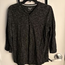 The Express Henley Space Dye Button Top in Black and Gray is a stylish and versatile men’s top in size S/P. Featuring a Henley neckline and button clo