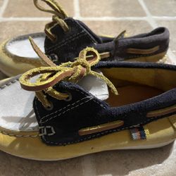 Boy’s Shoes 9c