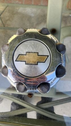 Chevy Hubcap