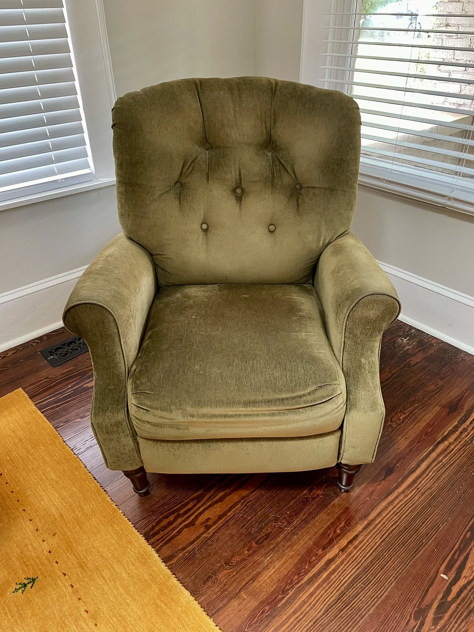 Vintage Reclining Chair in Green Fabric