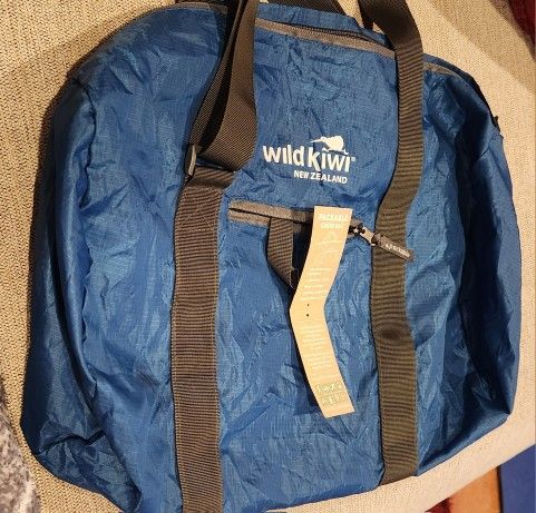 WILD  KIWI - Cabin Duffle Bag