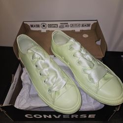 Tinkerbell Green Ribbon Converse