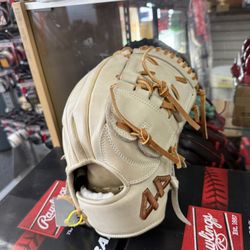 44 Glove 11.75” Signature Edition Barely Used