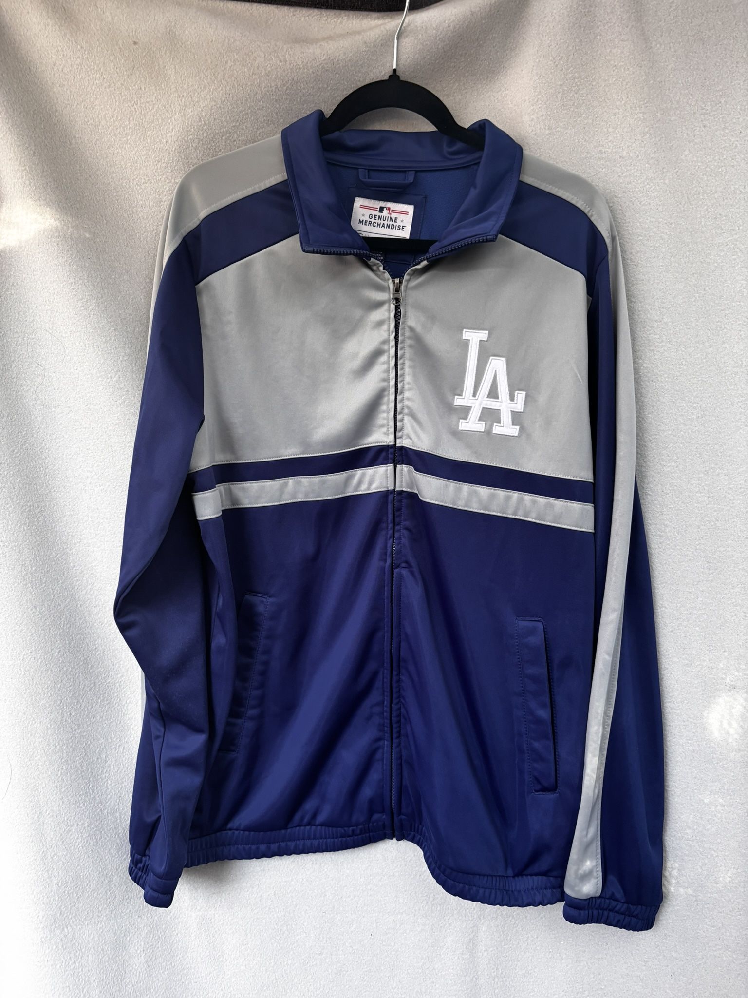 Men’s Medium Los Angeles Dodgers Navy and white  track jacket #Dodgers #MLB 