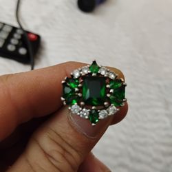 Vintage Sterling Silver Cocktail Ring Green Halo Cluster Size 9.5
