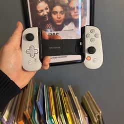 Backbone PlayStation Edition, Second Generation 