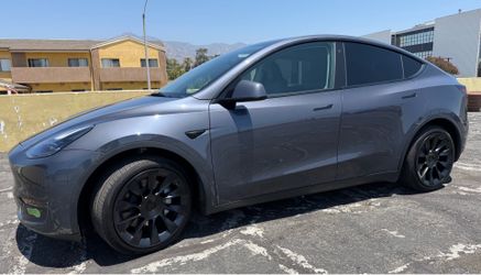 2023 Tesla Model Y 7 Seater