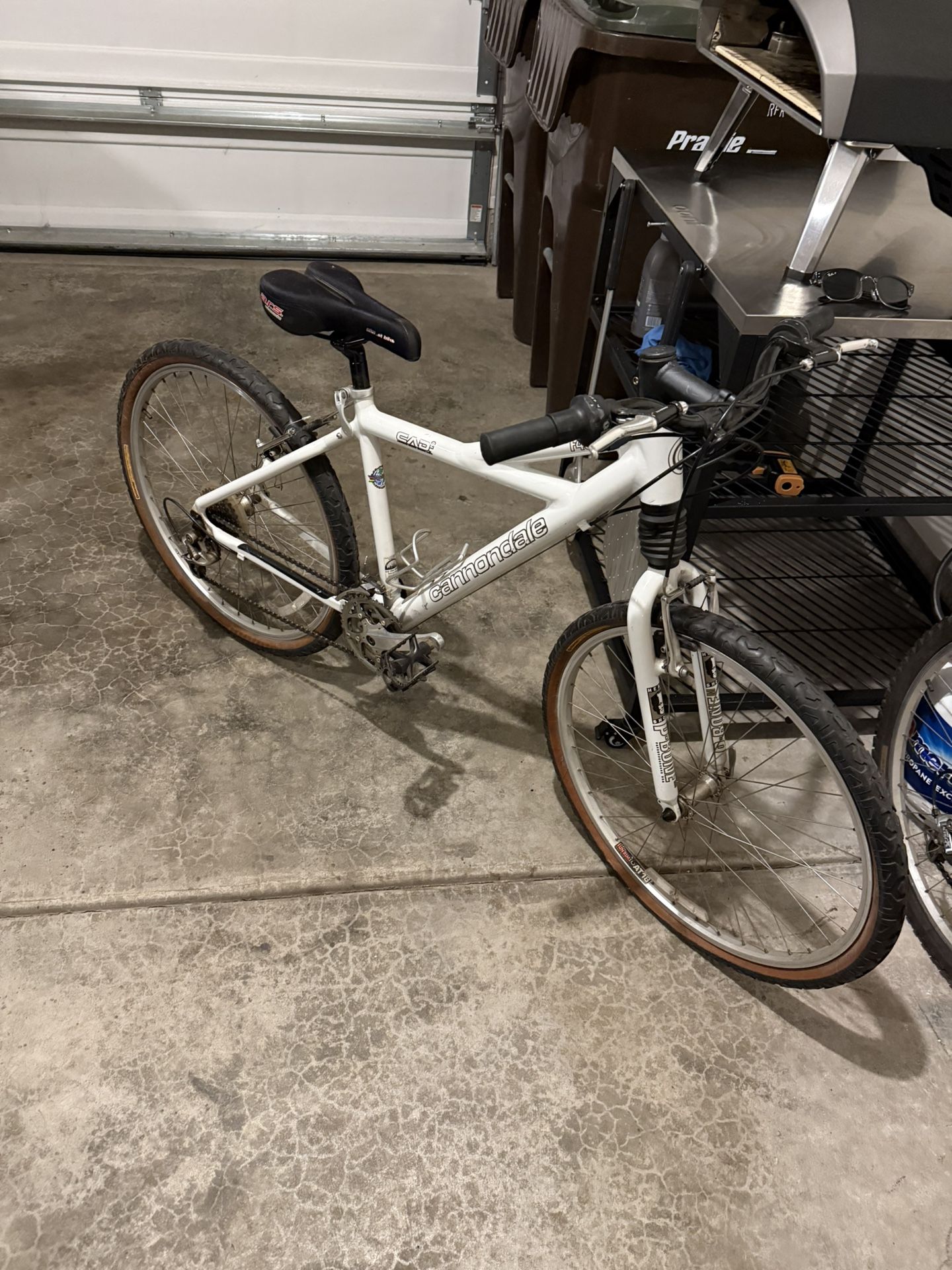 Women’s Cannondale F400 Cad2 bike