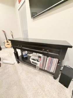 Accent table
