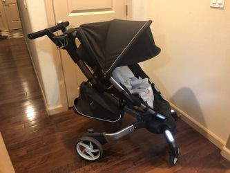 Origami 4 moms stroller, self folding/unfolding