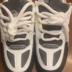 Lv Skates (give Offers)