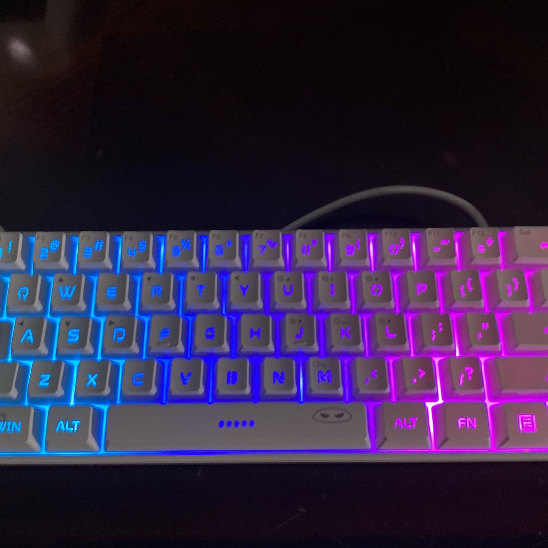 MAGEGEE White LED Keyboard