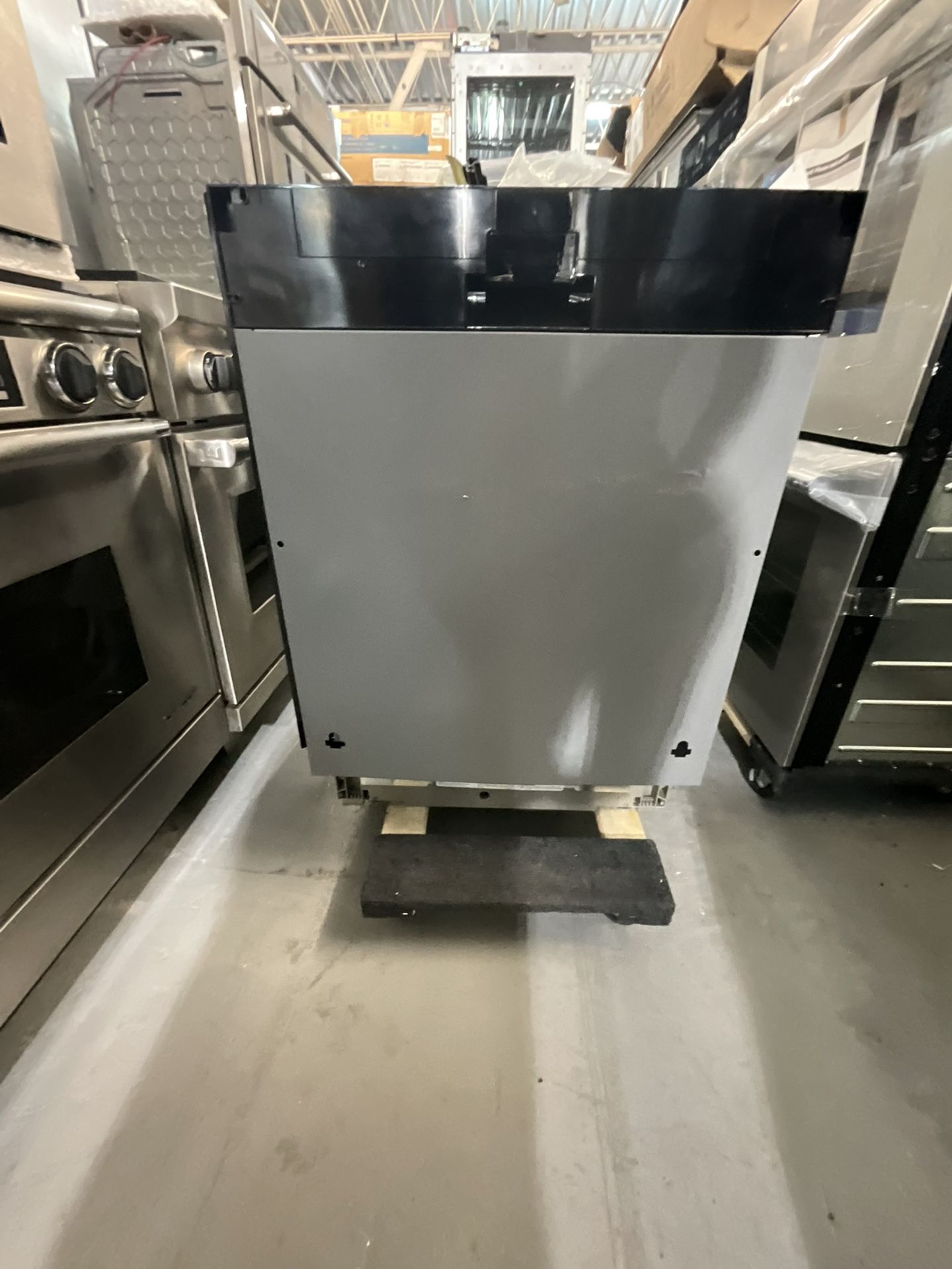 π₯ Bosch 300 Series 24β Panel-Ready Dishwasher β Model SHV53CM3N/27 β NEW π₯