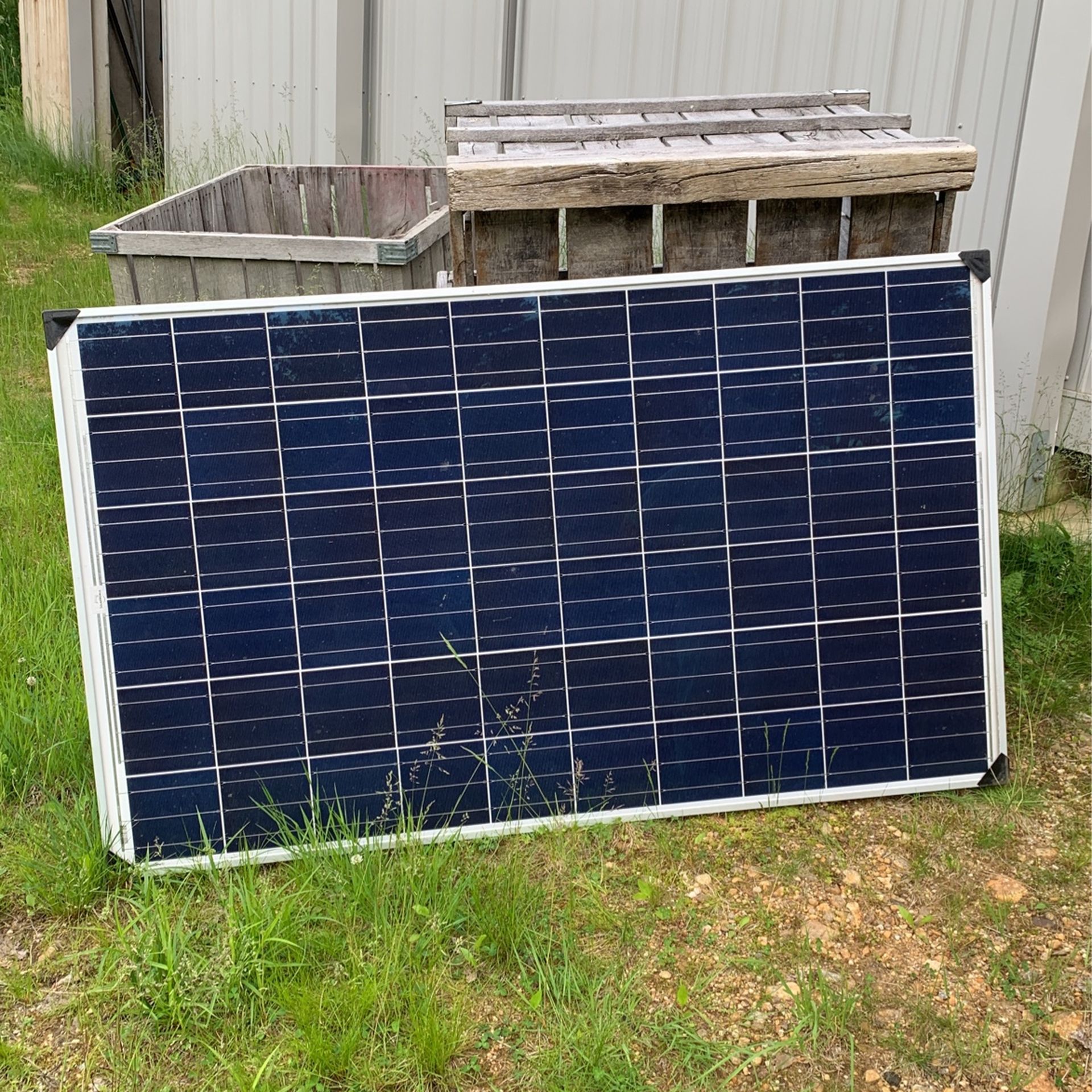 Single Pallet Of 30 Solarworld 240W Solar Panel 60cell