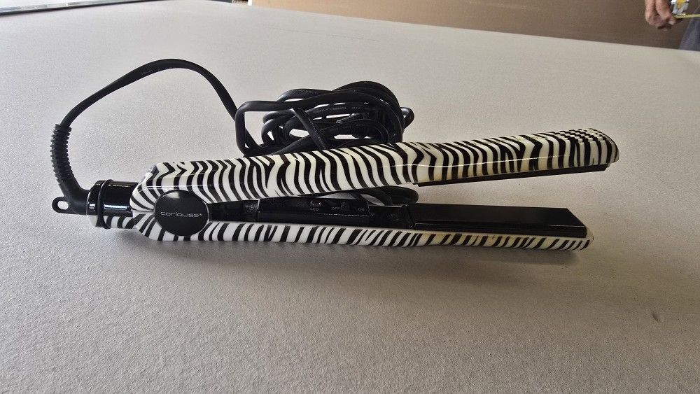 Corioliss Hair Straightner Titanium Flat Iron