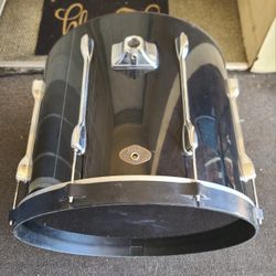 Bateria Used TAMA ROCKSTAR 22" Black ⚫️ Bass Drum $50.00 O.B.O. 