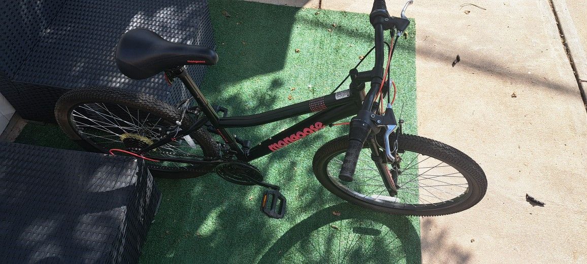 Mongoose Excursion Mountain Bike Black Girl style