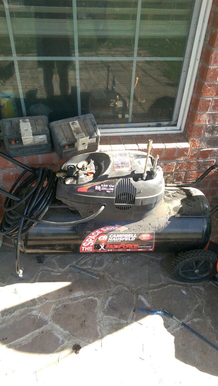 Campbell Hausfeld iron force 26 gallon air compressor