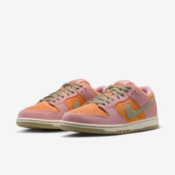 Nike SB Dunk Low ‘Red Stardust’ Sz 7.5M/9W