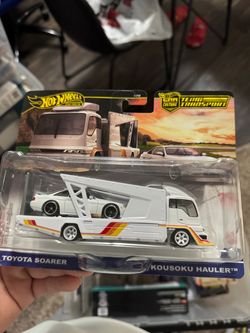 Hot wheels toyota hauler set