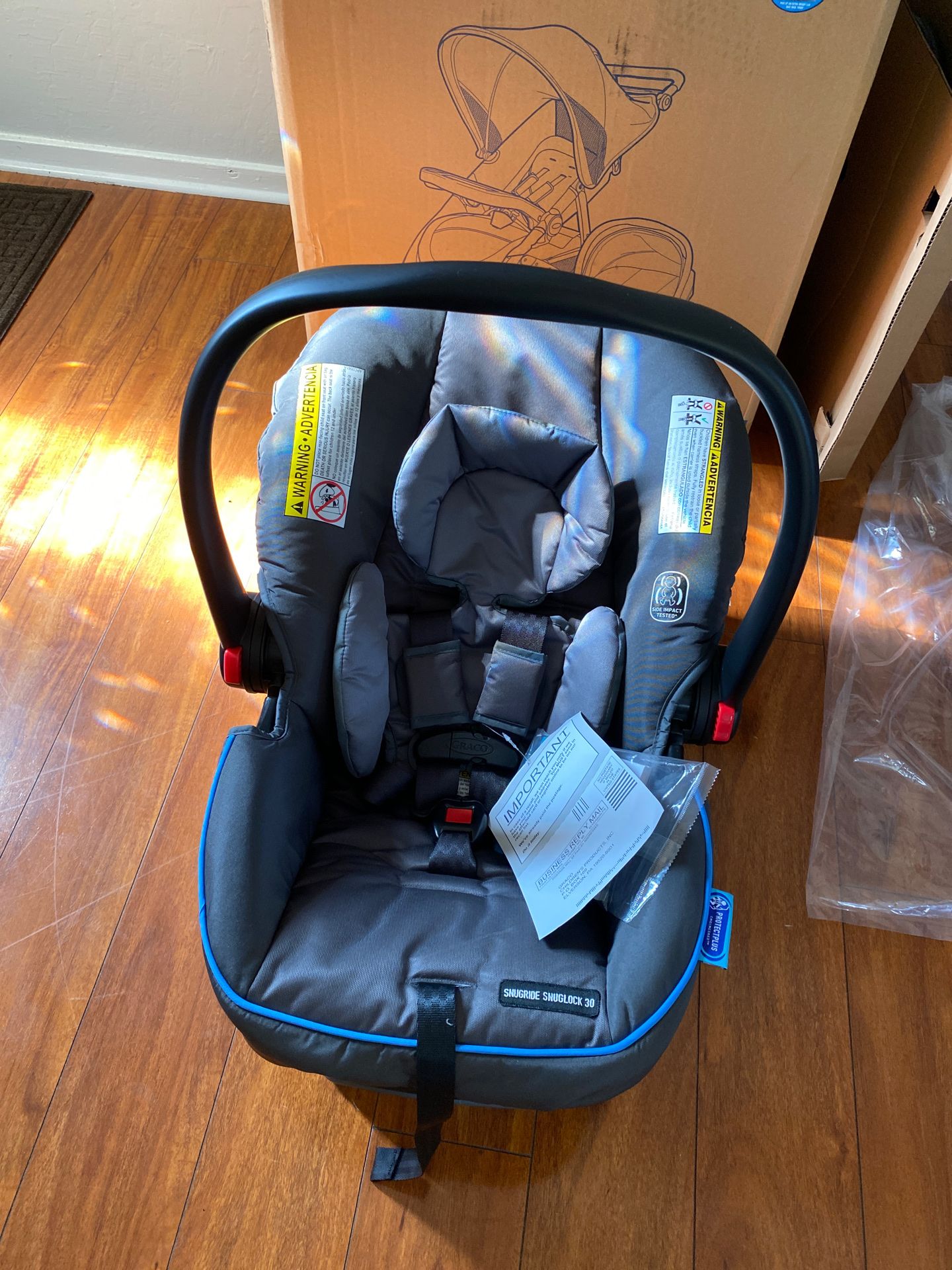 Graco infant car seat snugride Snuglock