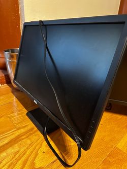 4 computer monitors