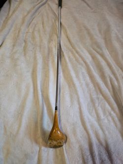 VINTAGE WOODEN PERSIMMON 3 WOOD CLUB