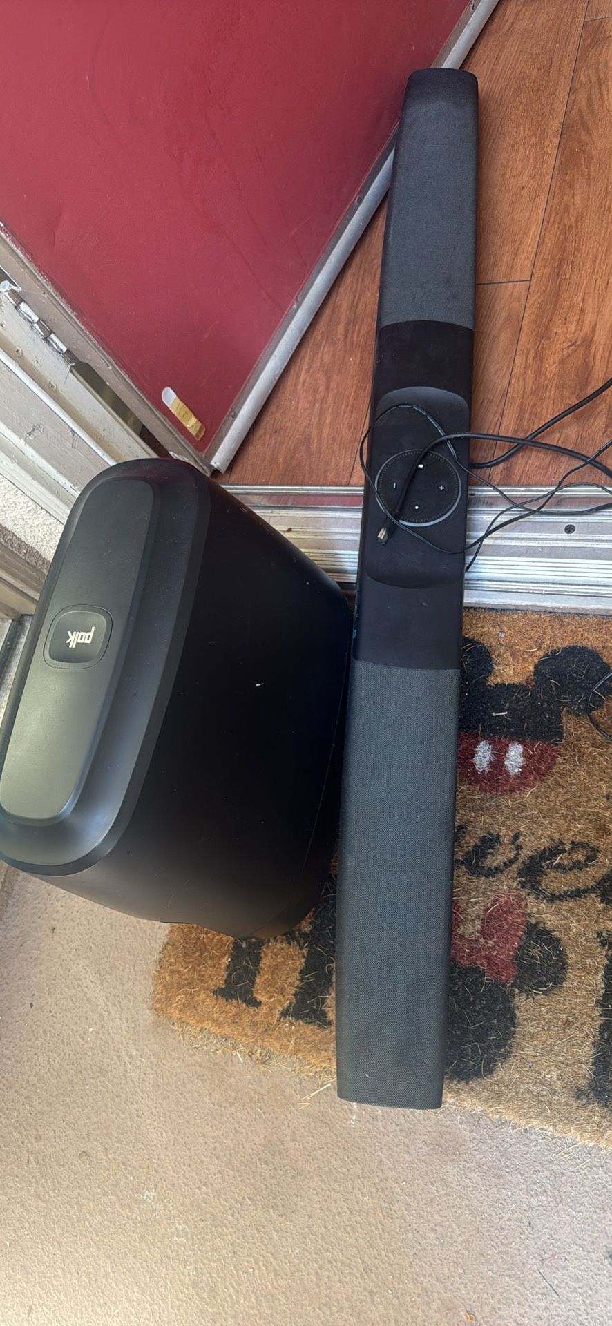 Polk Audio Soundbar And Subwoofer
