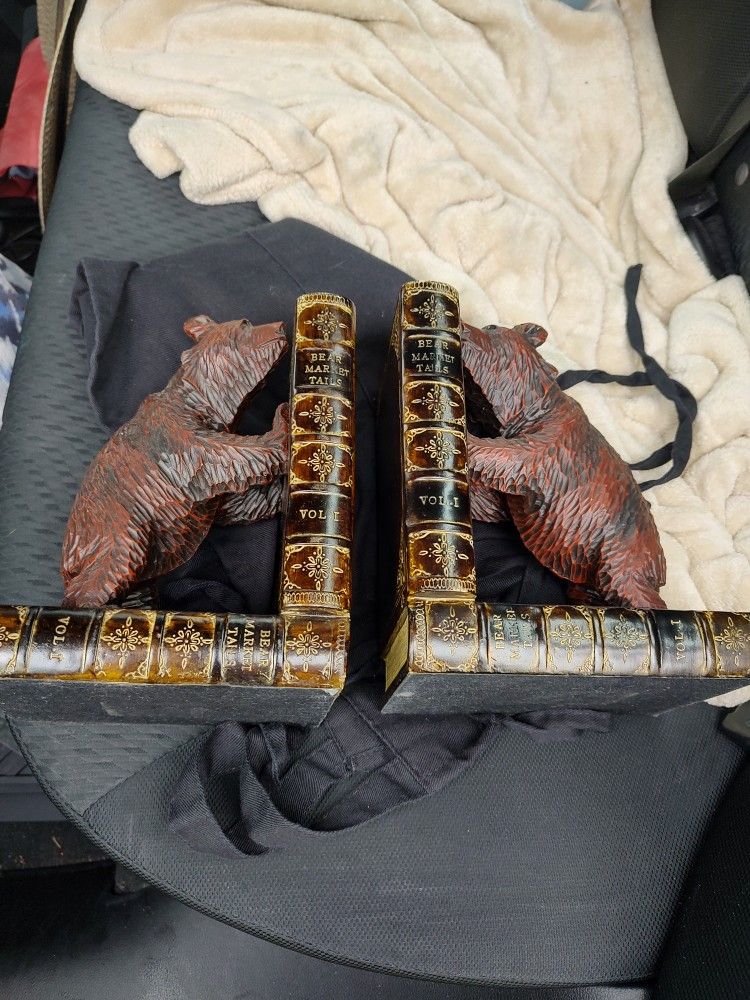 Bear book Ends
