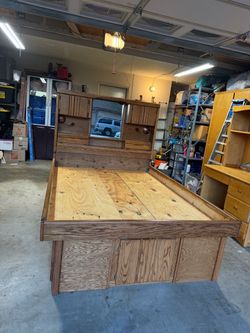 Bed frame queen size