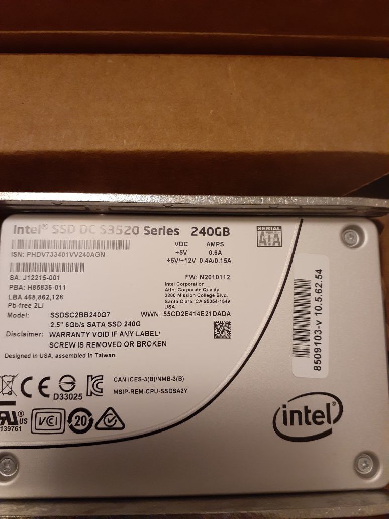 Intel SSD Laptop 240GB Harddrive S3520 Series, SATA 6Gb/s