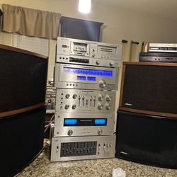 Marantz Stereo System  