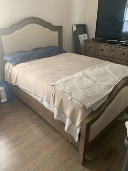 Queen Bedroom Set GREAT DEAL MUST GO