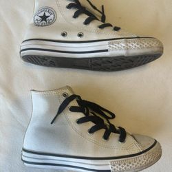 Size 13 youth converse high retro sports shoes Upper is synthetic   #11