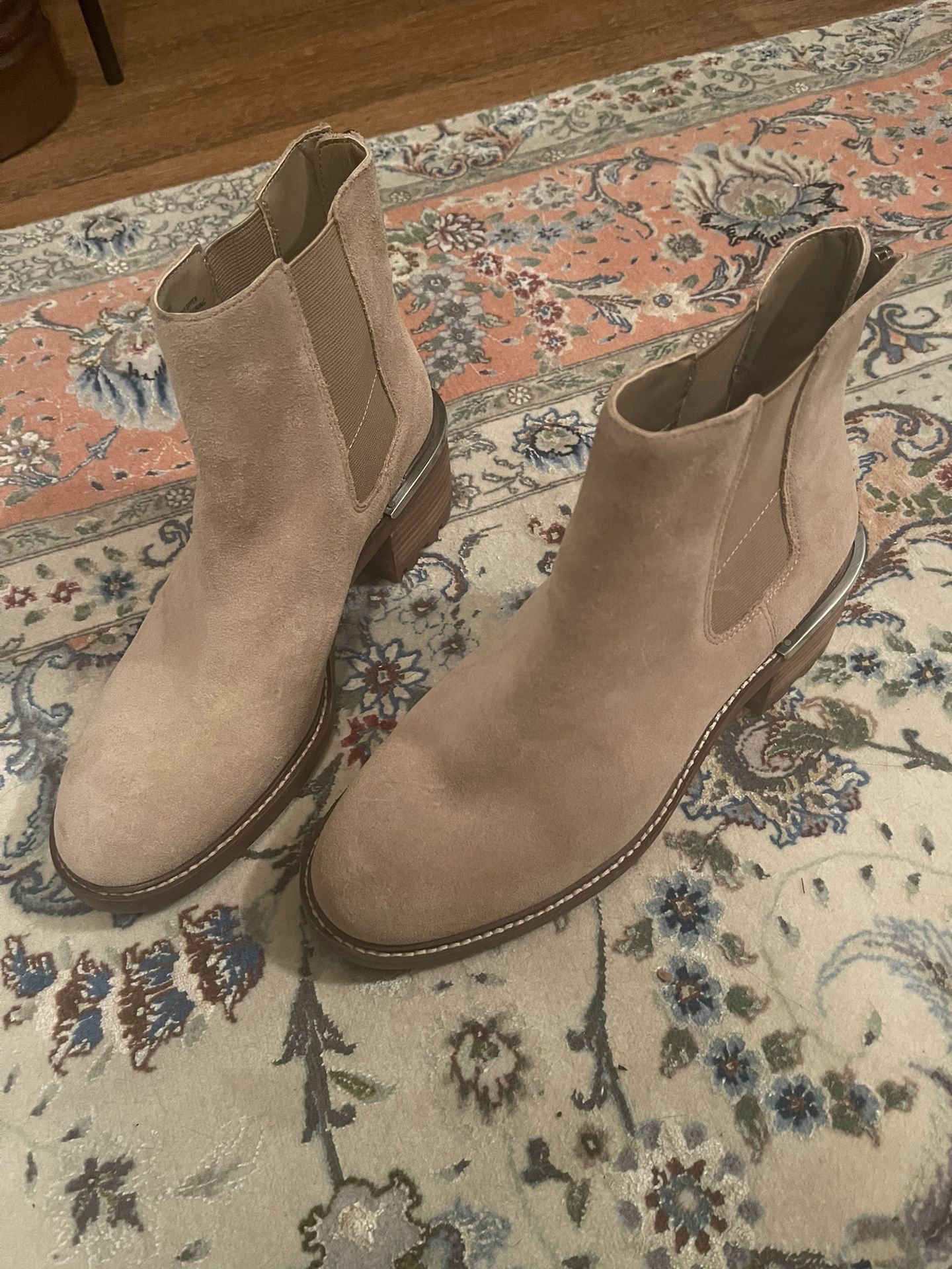 Vince Camuto Ankle Boots 9.5 New 