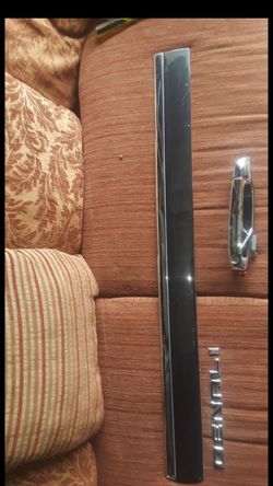 GMC Yukon Denali Rocker Panel Decos