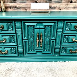 Beautiful Modern Style Buffet Or Dresser 